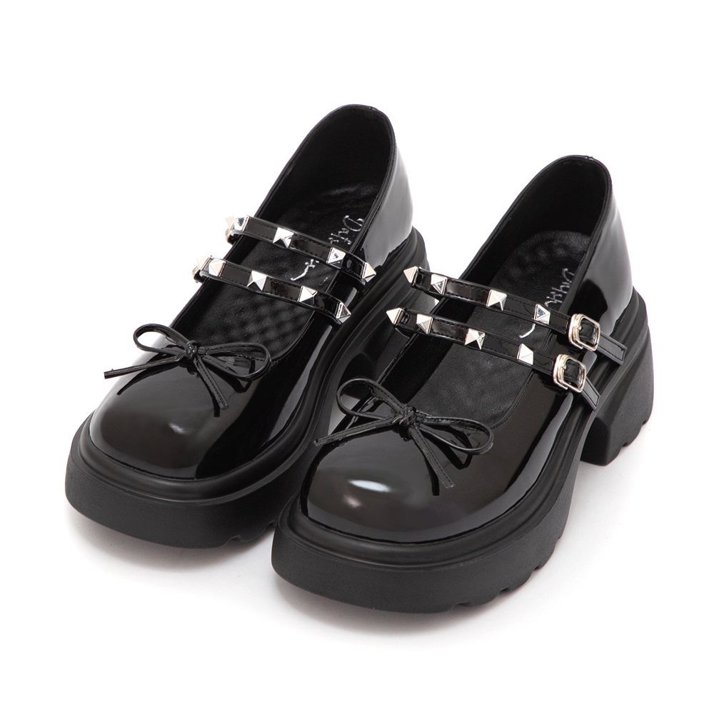 暗黑甜心鉚釘厚底瑪莉珍鞋 漆皮黑