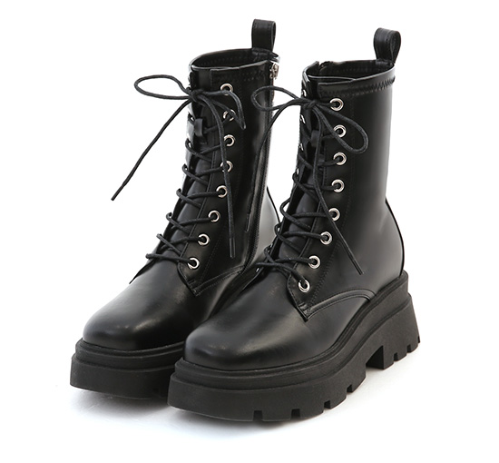 Chunky Sole Lace-up Boots Black