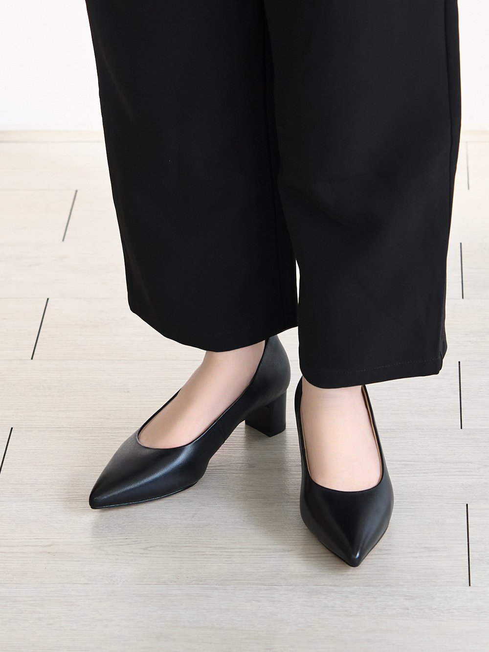 【真皮系列】4.5cm全能氣墊真皮中跟鞋 黑色