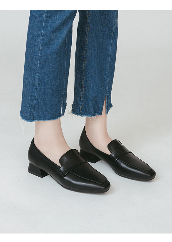 4D Cushioned Low-Heel Loafers Black