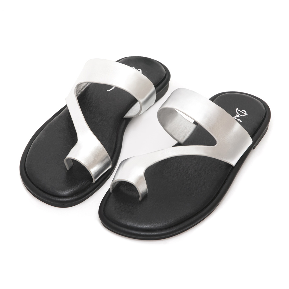 Diagonal Strap Soft Toe Loop Sandals Silver