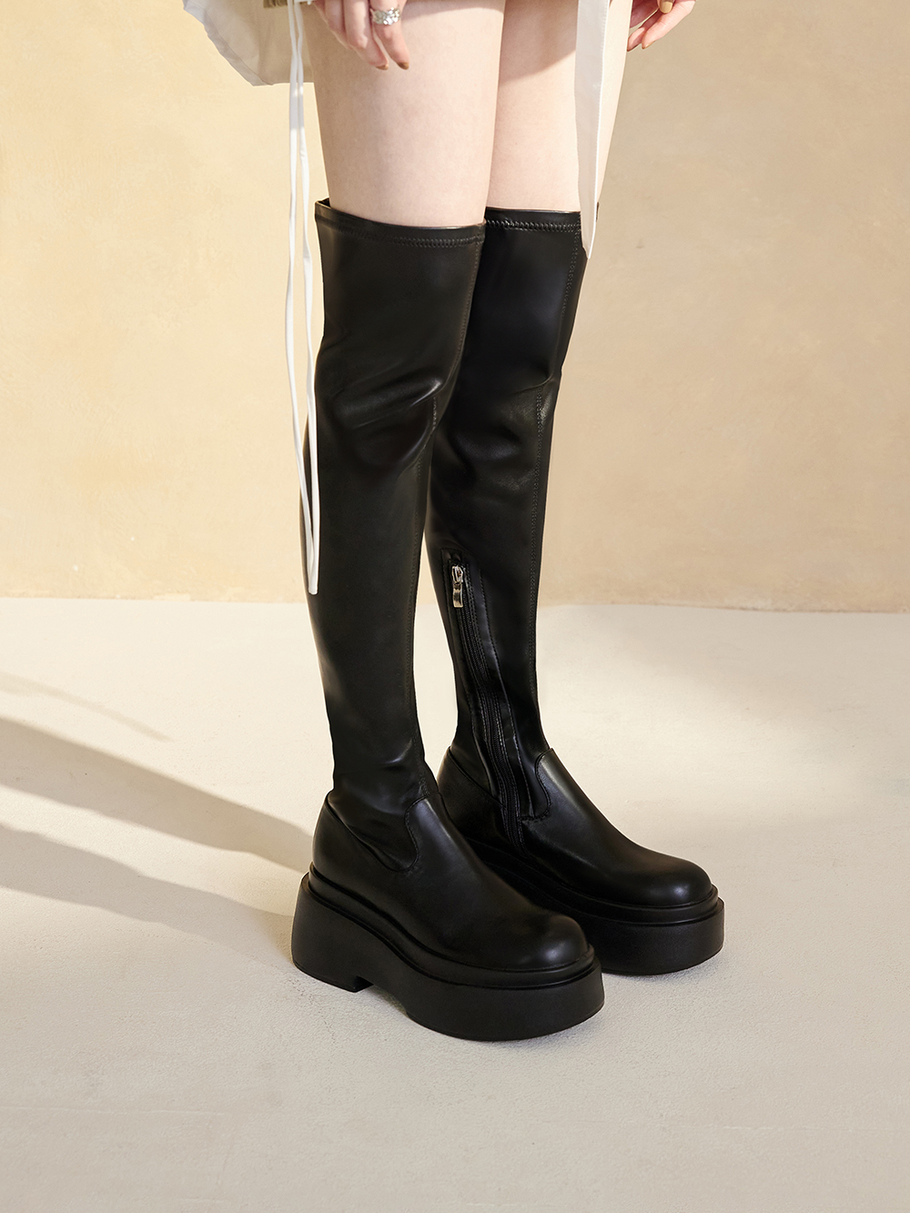 超激瘦.Plus級加厚鬆糕底瘦瘦膝上靴 時尚黑