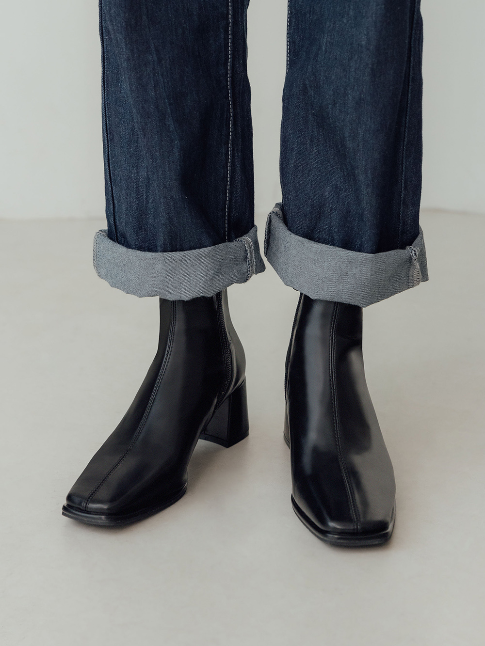 美麗零死角．素面方頭高跟瘦瘦靴 時尚黑