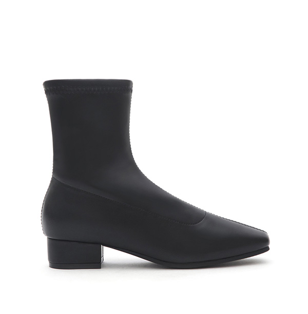 Stradivarius Seam Front Square-Toe Low-Heel Slim Boots Black