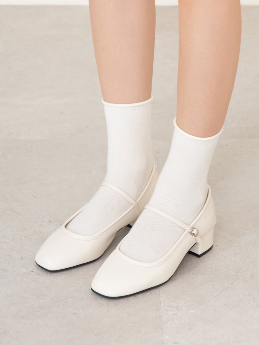 甜蜜蜜方頭氣質粗跟瑪莉珍鞋 米白色