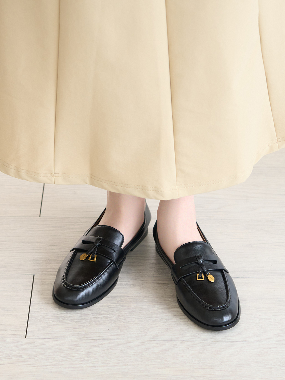 【真皮系列】親膚空氣棉平底樂福鞋 黑色