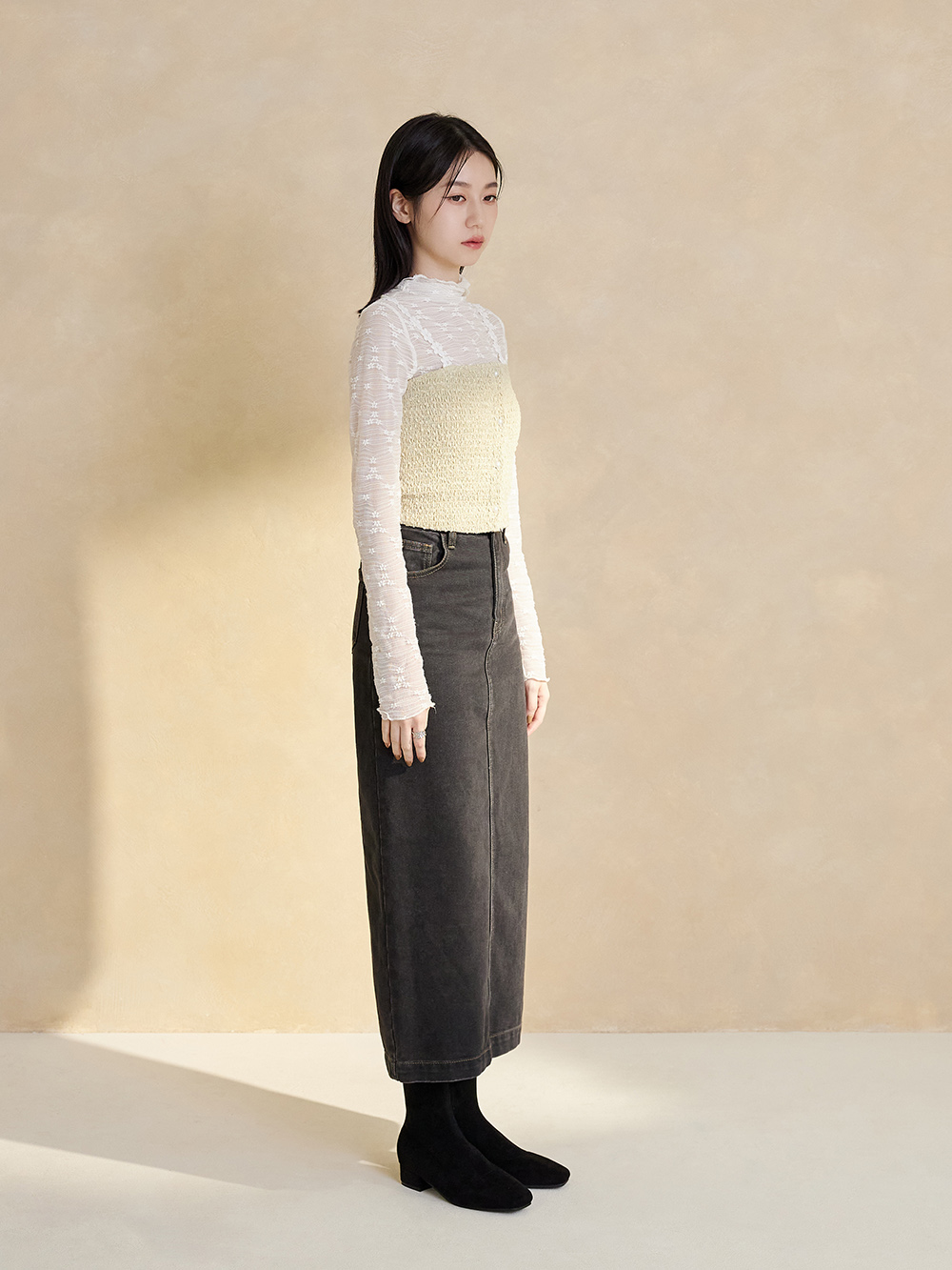 人氣指標中車線方頭低跟瘦瘦靴 質感黑絨