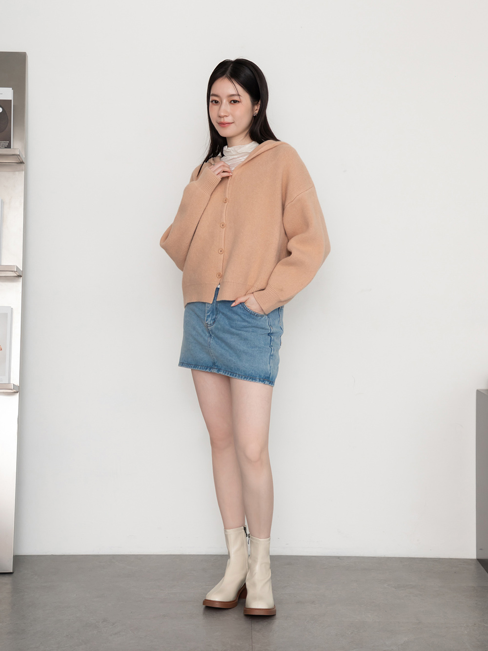 美拍風格方頭木紋跟瘦瘦靴 米白