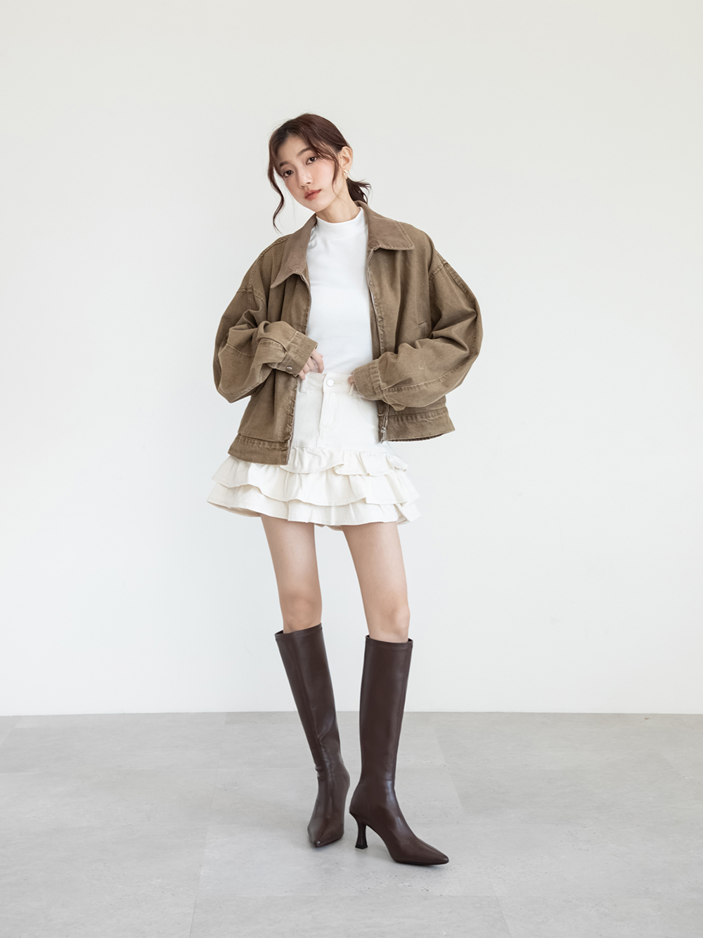 顯瘦魔法尖頭高跟瘦瘦長靴 咖啡色