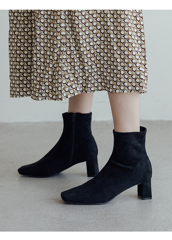 Plain Square Toe Mid-Heel Slimming Boots Textured black