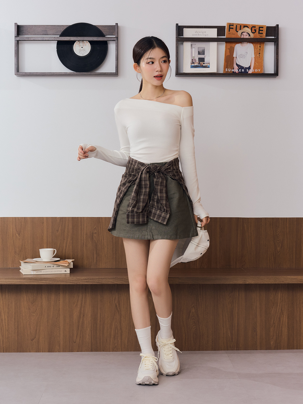 韓潮拼色輕量厚底增高休閒鞋 米白色