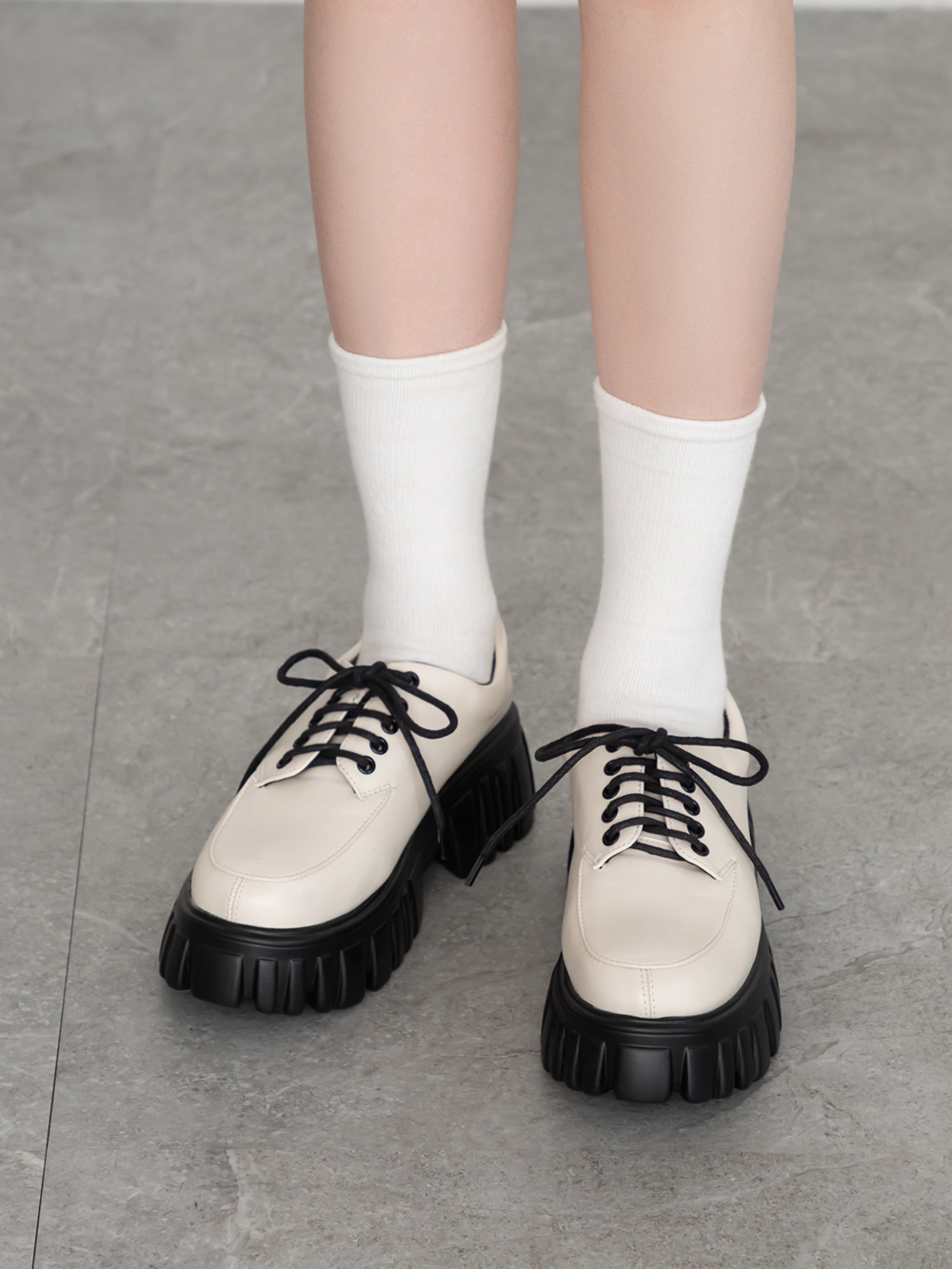 摩登少女.輕量鋸齒底綁帶德比鞋 香草米