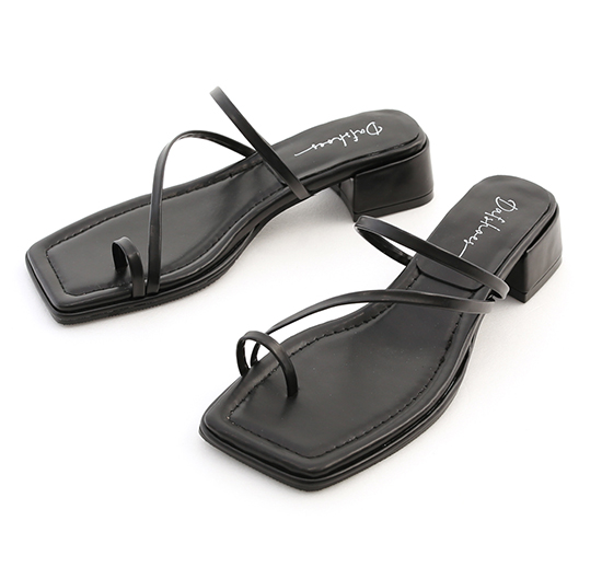 Toe-Loop Heeled Sandals Black