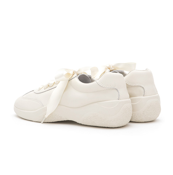 Versatile Leather White Sneakers Beige