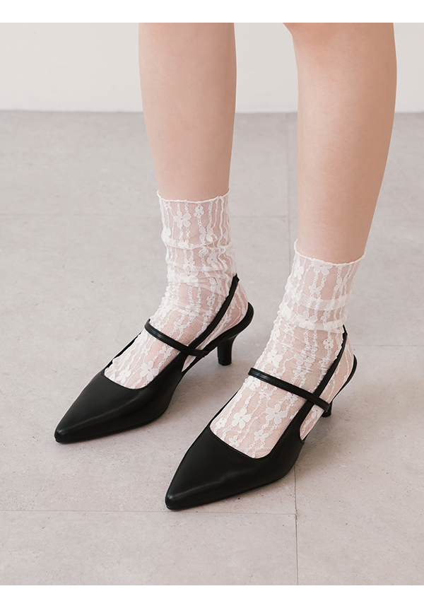 Pointed-Toe Low Heel Slingback Pumps Black