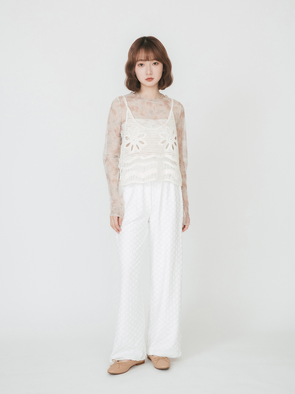 浪漫花釦．小蝴蝶結平底芭蕾娃娃鞋 裸膚杏