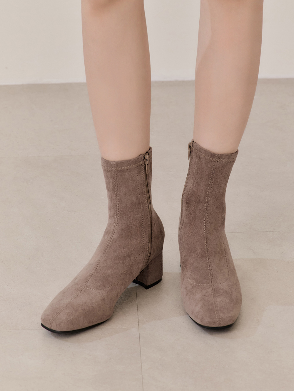 秋冬定番．素面合腿中跟方頭襪靴 摩卡灰棕