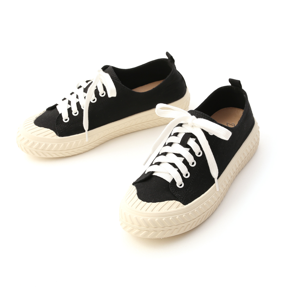 Casual Canvas Sneakers Black