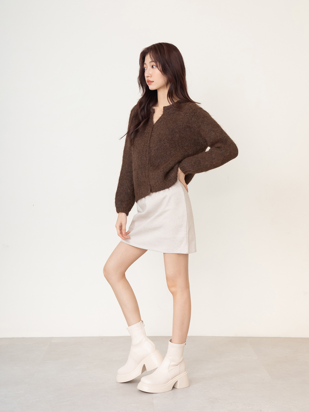 美腿濾鏡．輕量加厚底瘦瘦短靴 白色