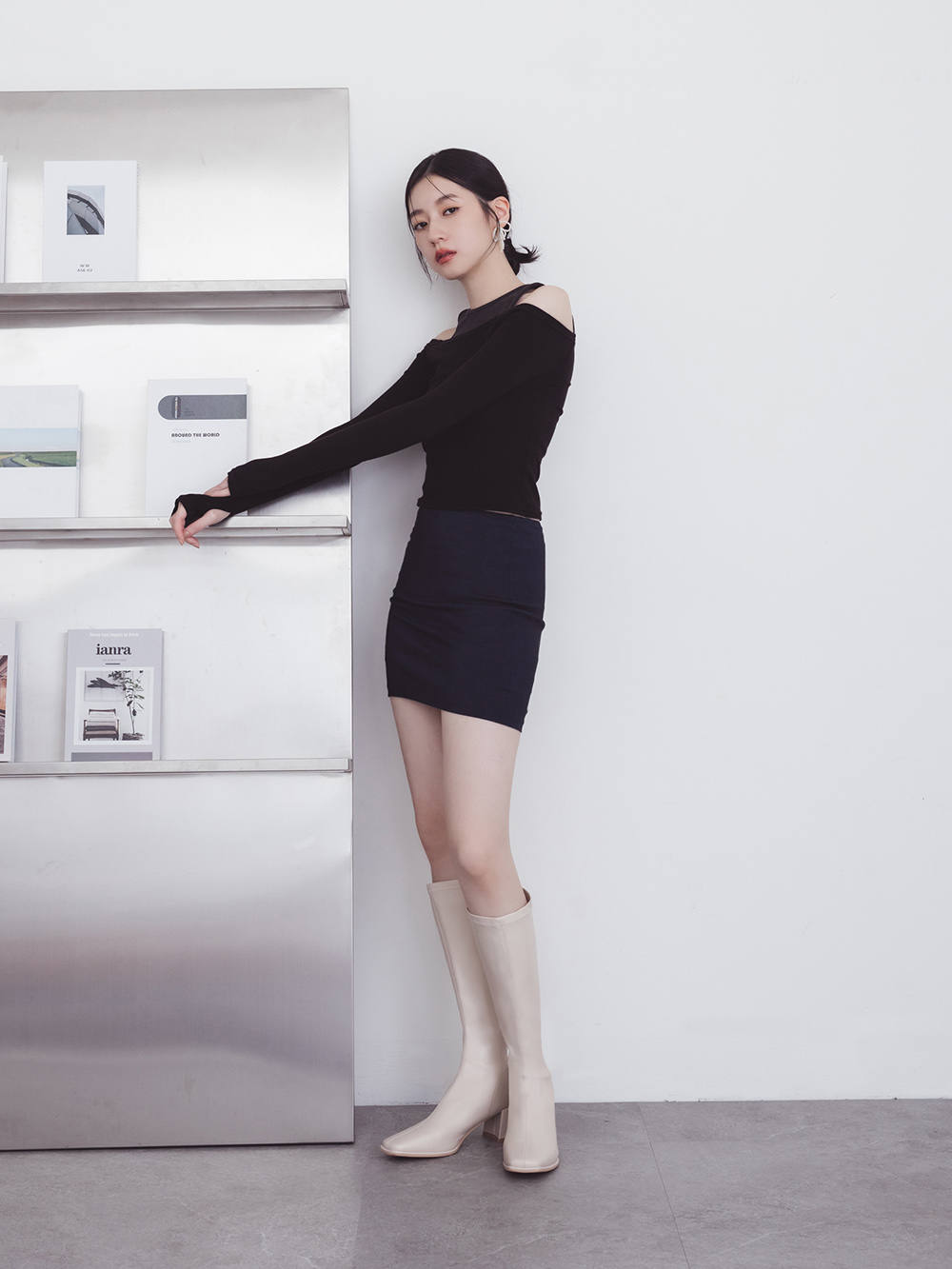 神級美腿．素面方頭高跟瘦瘦長靴 香草米