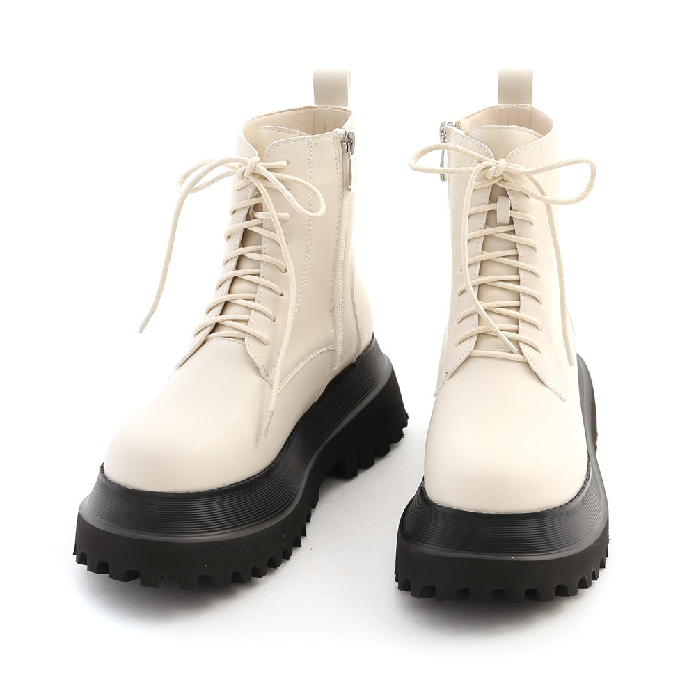 Lightweight Lace-up Boots With Contrast Platform Vanilla
