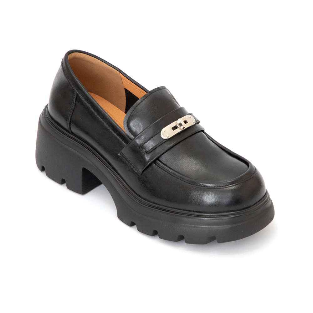 【真皮系列】金屬鎖釦輕量底樂福鞋 黑色