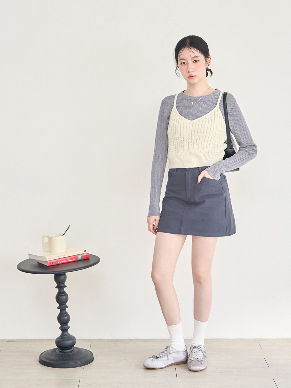 絲絨光感綁帶芭蕾風休閒鞋 灰色