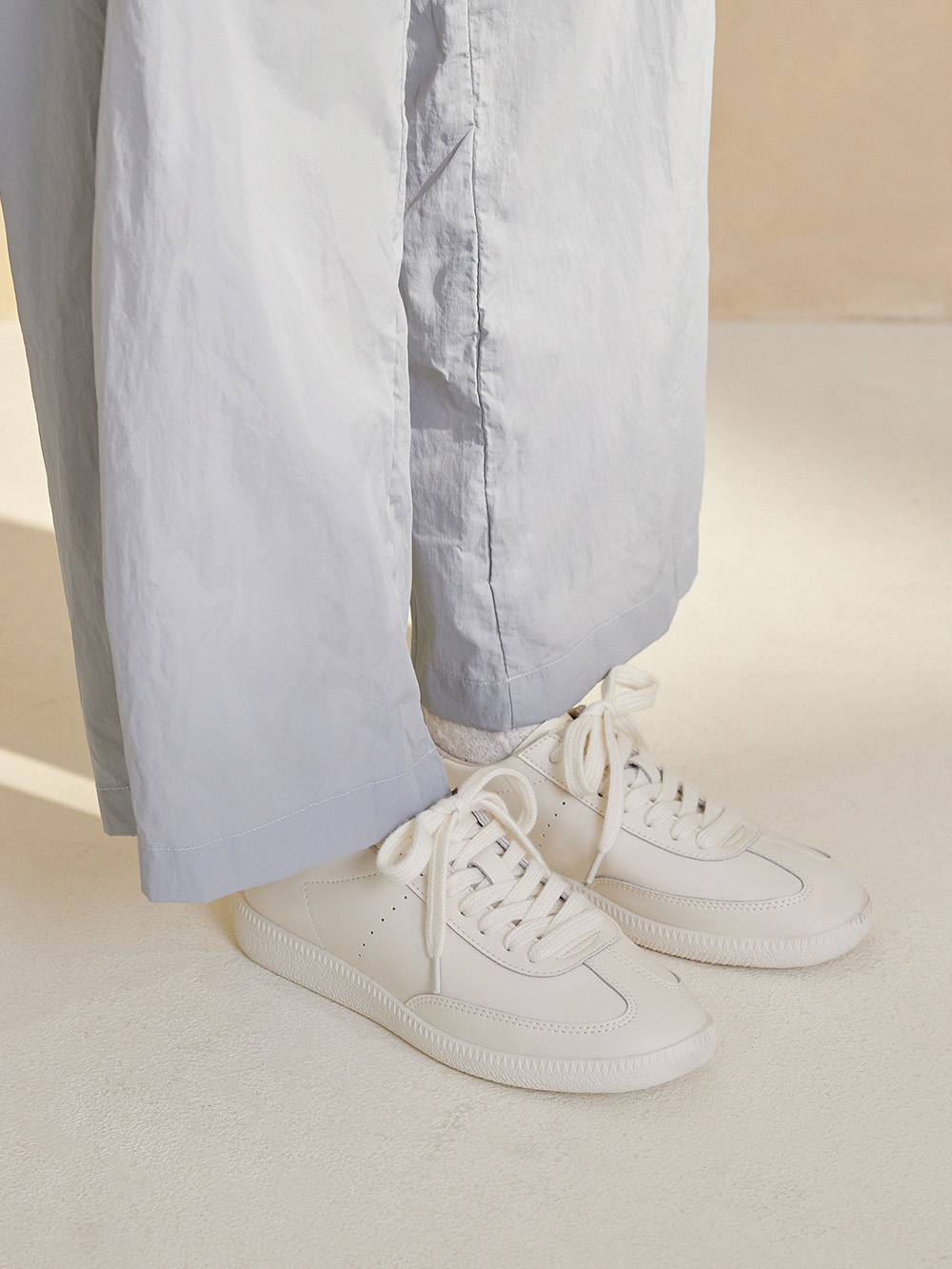 超極軟新柔感真皮小白鞋 米白