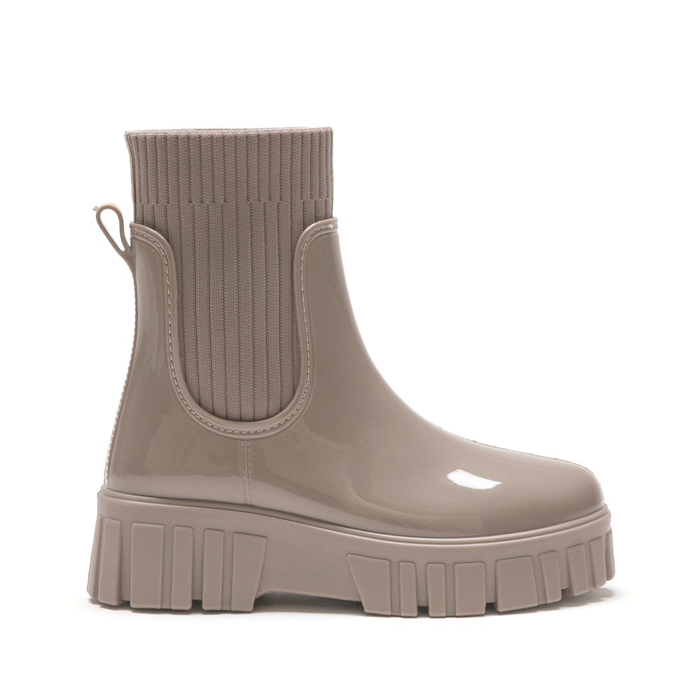 潮人時尚．鋸齒底針織拼接短筒雨靴 奶茶杏