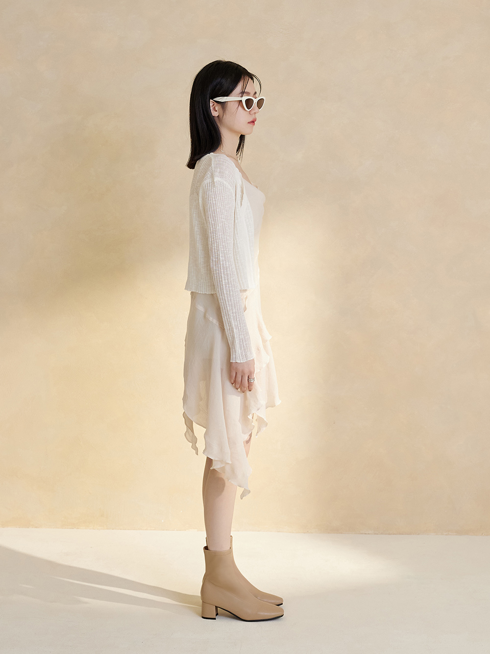 秋冬定番.素面合腿中跟方頭襪靴 奶茶杏