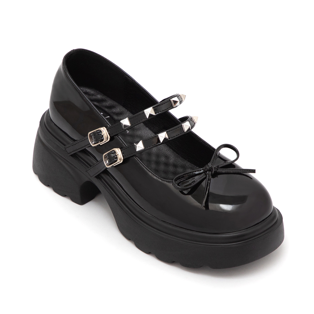 暗黑甜心鉚釘厚底瑪莉珍鞋 漆皮黑