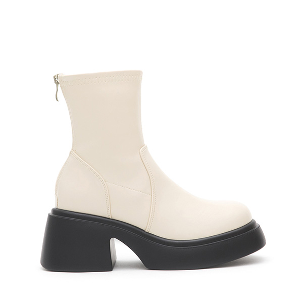 Lightweight Thick Sole Slimming Boots Vanilla