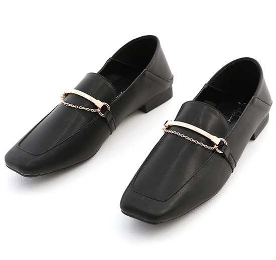 Soft Leather Metal Chain Loafers Black
