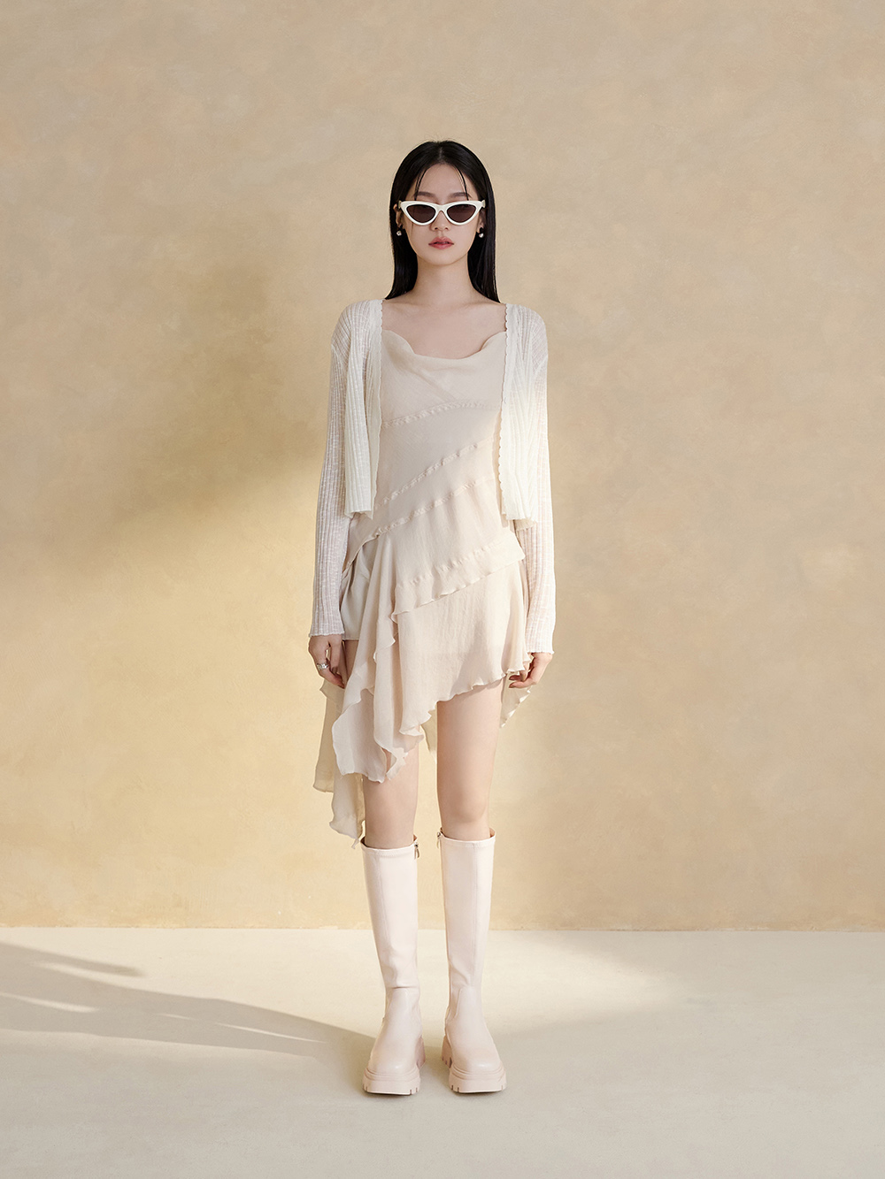 完美進化．增高厚底方糖瘦瘦長靴 香草米