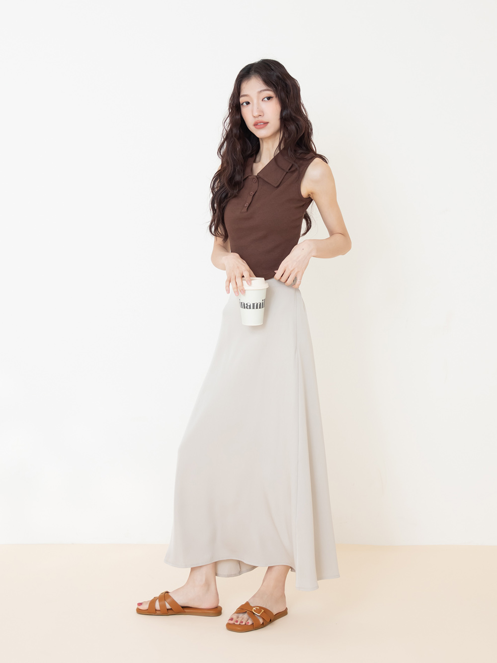 陽光海岸D型釦環平底拖鞋 棕