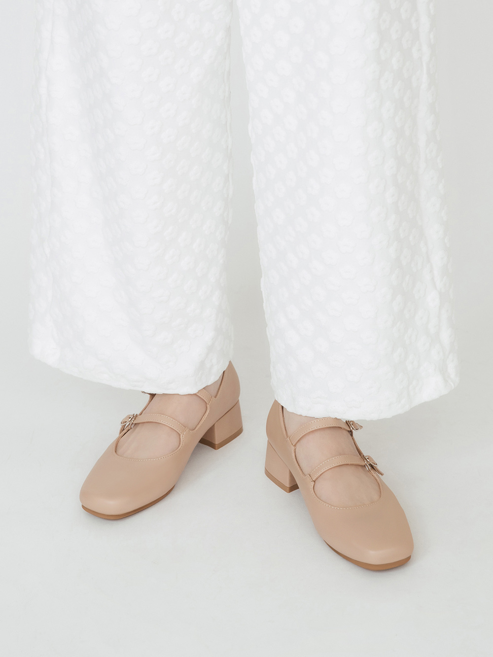 珍妮旋風．4D氣墊雙帶低跟瑪莉珍鞋 裸膚杏