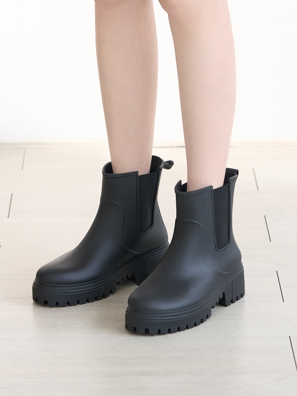 【機能鞋墊】鬆緊拼接內增高切爾西雨靴 黑色