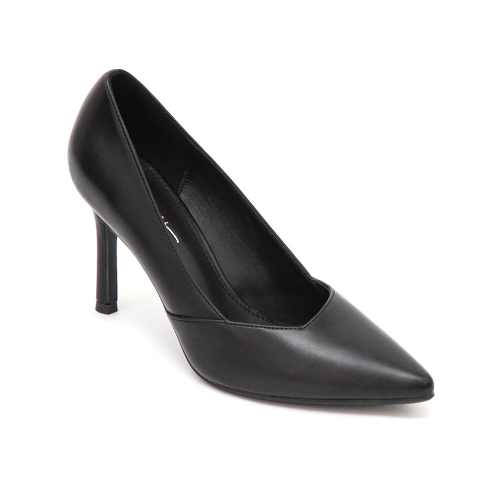俐落雅緻尖頭斜口高跟鞋 黑色