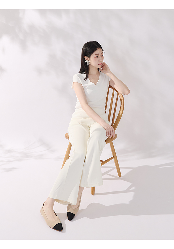 【3D零感雲織鞋】小V口尖頭通勤包鞋 黑x米白