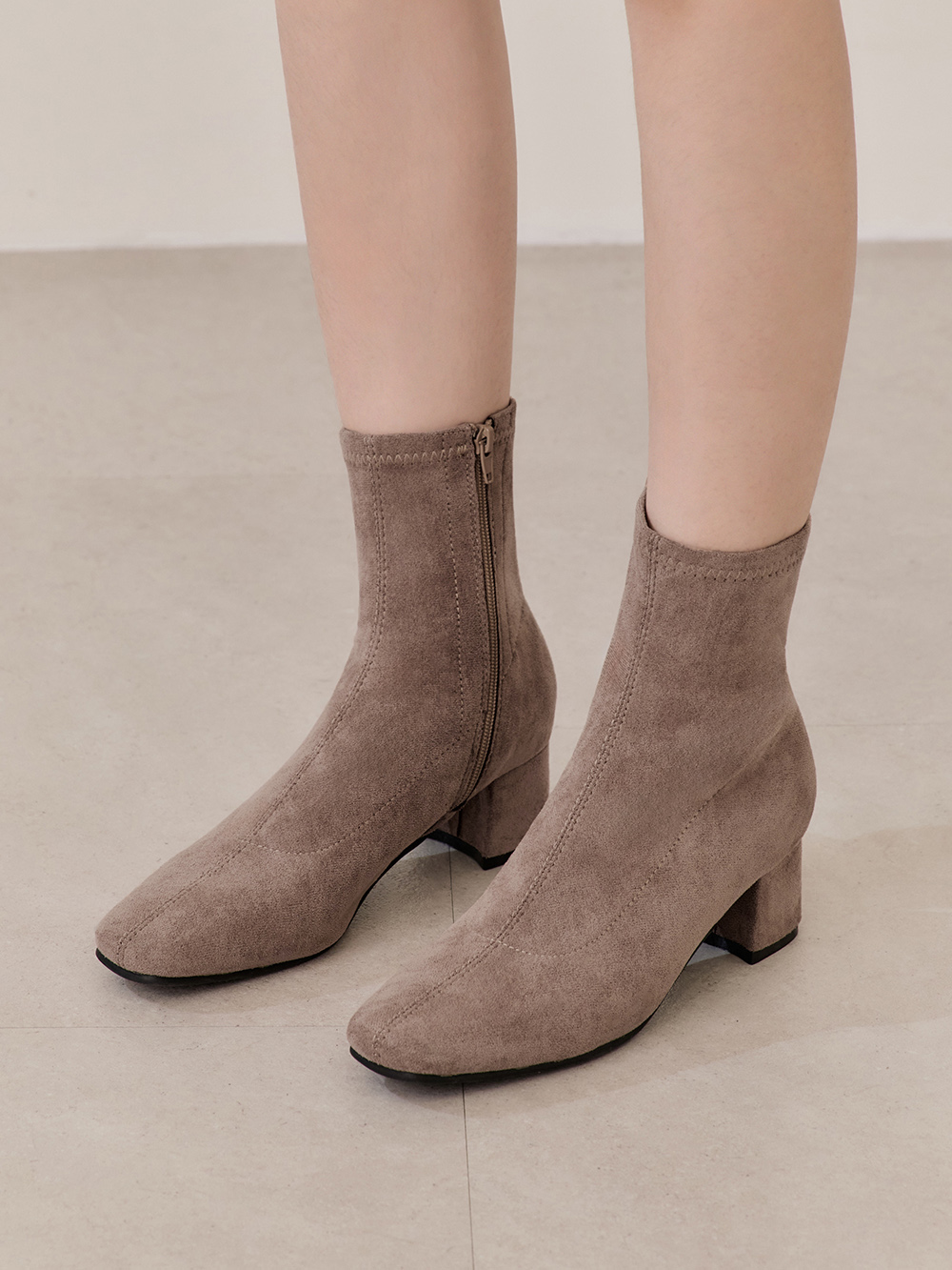 秋冬定番．素面合腿中跟方頭襪靴 摩卡灰棕