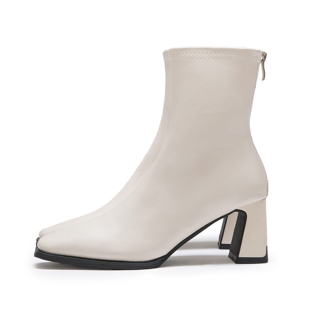 誰穿誰好看．素面方頭高跟瘦瘦靴 香草米