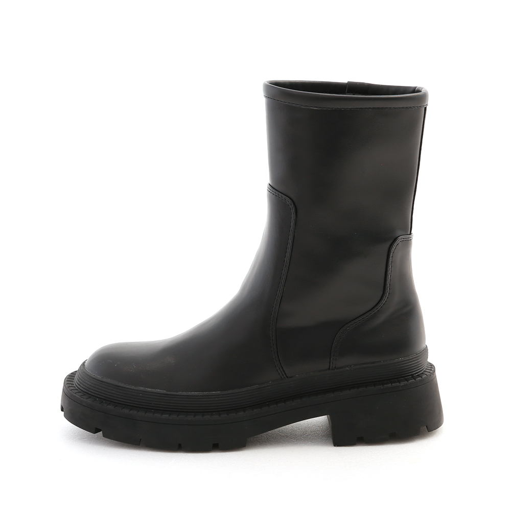 Slip-on Plain Boots Black