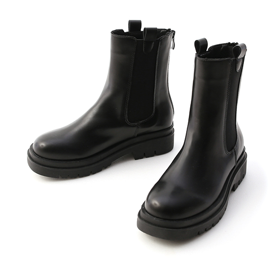 Thick Sole Chelsea Boots Black