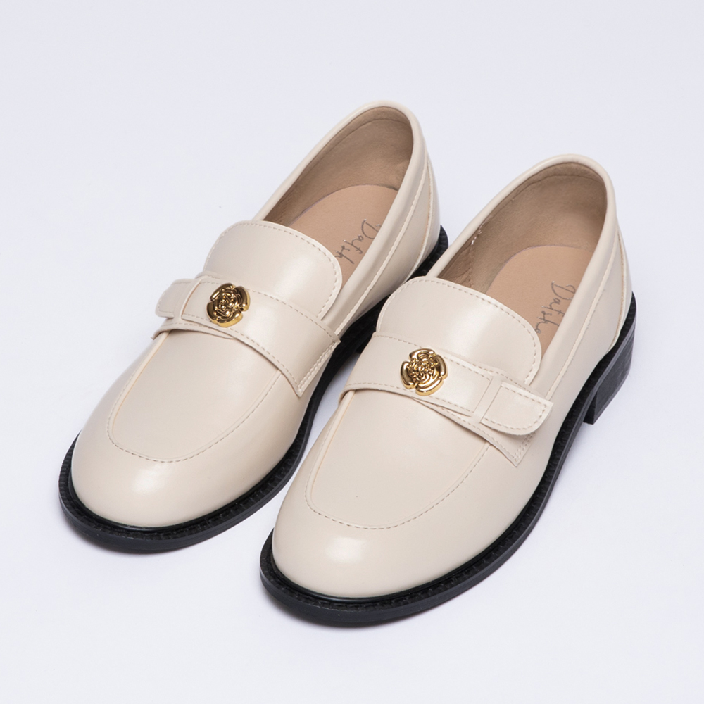 Camellia Golden Coin Decor Low-Heeled Loafers Vanilla