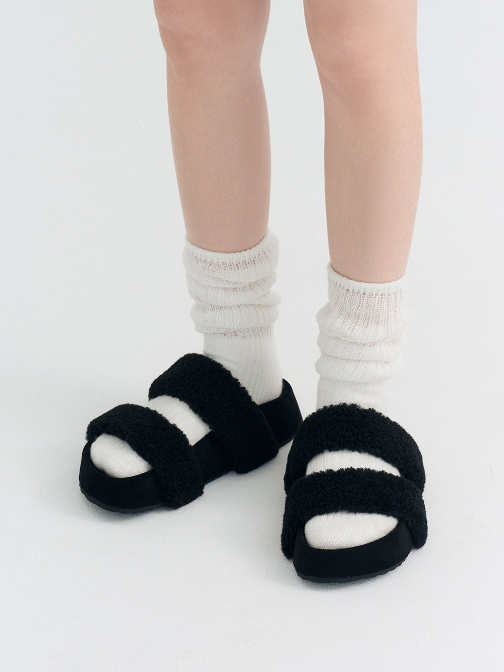 QQ小捲毛一字雙帶厚底拖鞋 黑色