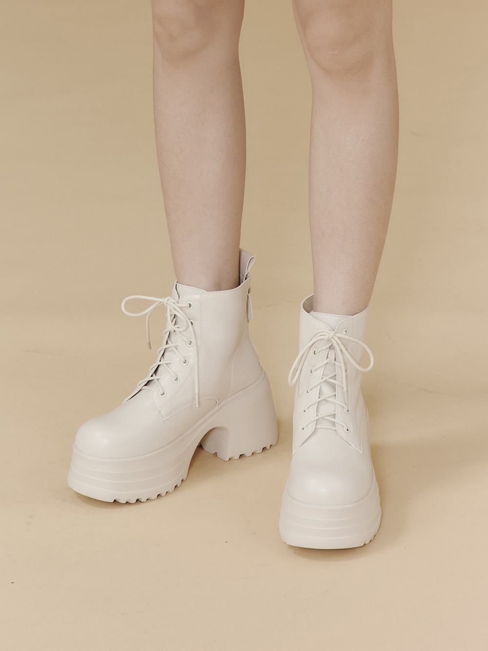 舞力全開增高加厚底綁帶短靴 米白色