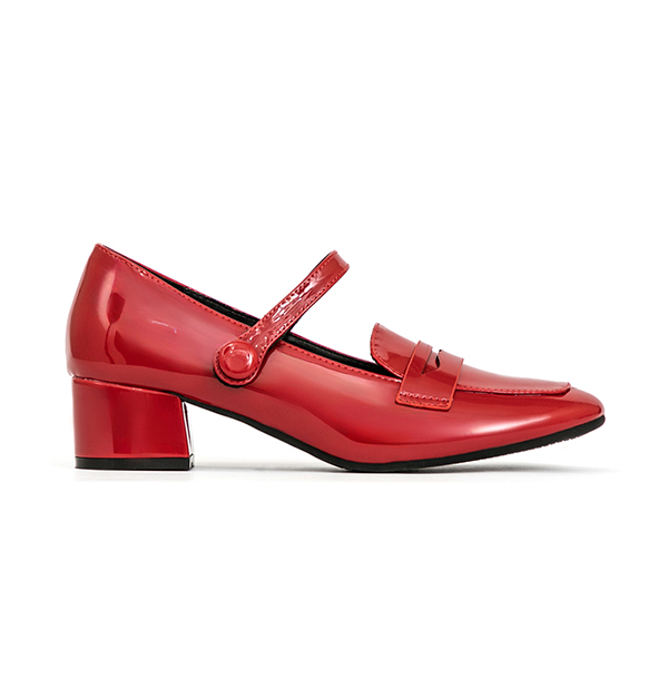 鎖定目光漆皮低跟樂福鞋 古典紅