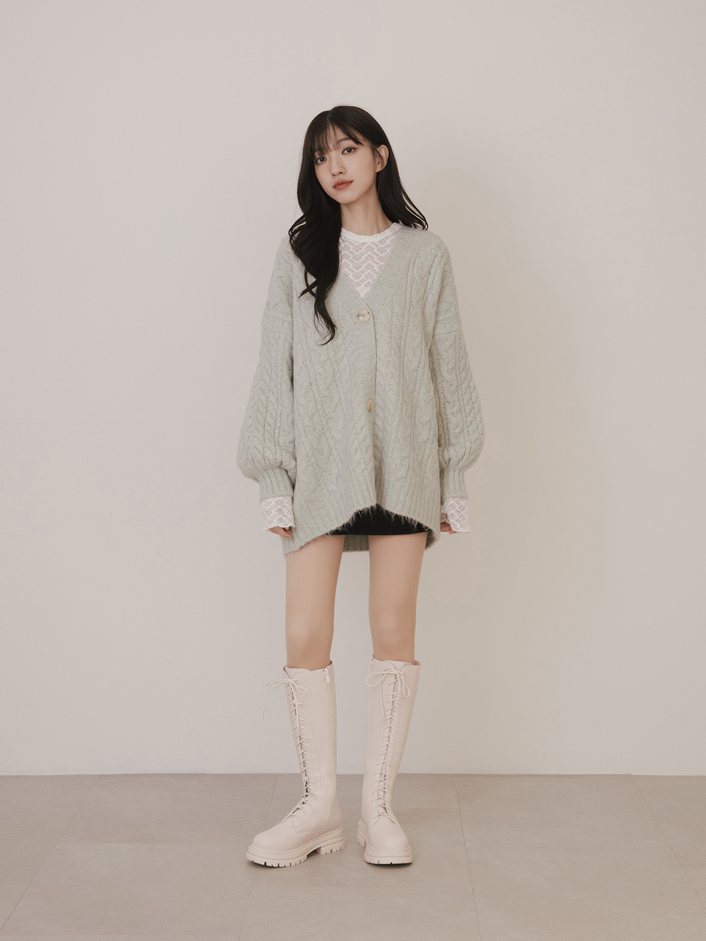 全場焦點鬆糕底綁帶馬汀長靴 米白