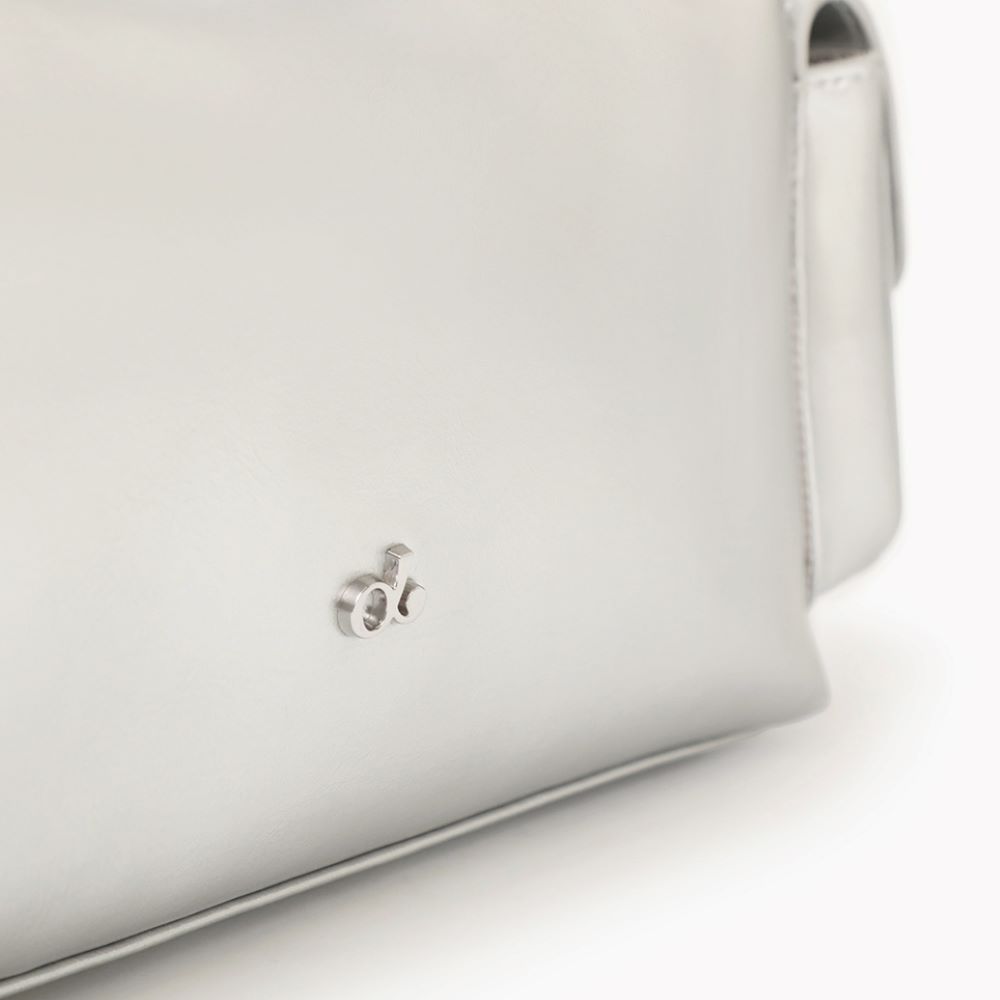 CHIC側口袋斜背包 銀