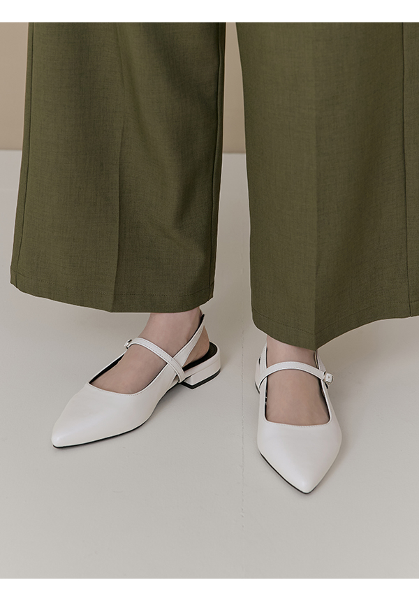 優雅氣場尖頭後空低跟鞋 香草白